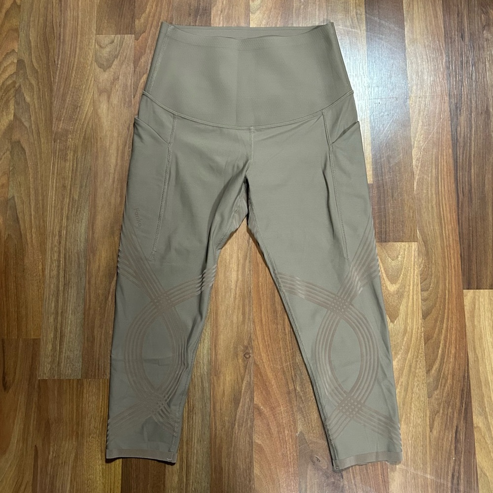 Fanka Leggings Womens S Tan Compression Body Sculpt High Waisted Capri 2 Pocket